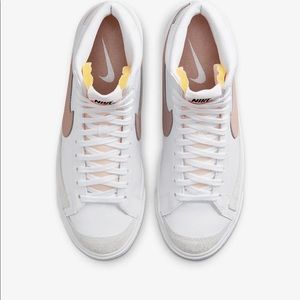 Nike womens blazer mid size 7w